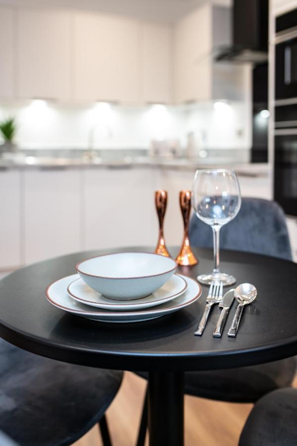 City Centre - Free Parking - Stylish 2 Bedroom Apartment Bristol Luaran gambar